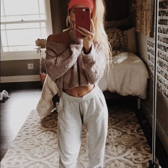 ULTIMATE SWEATER MYSTERY BOX - Picture 7 of 11